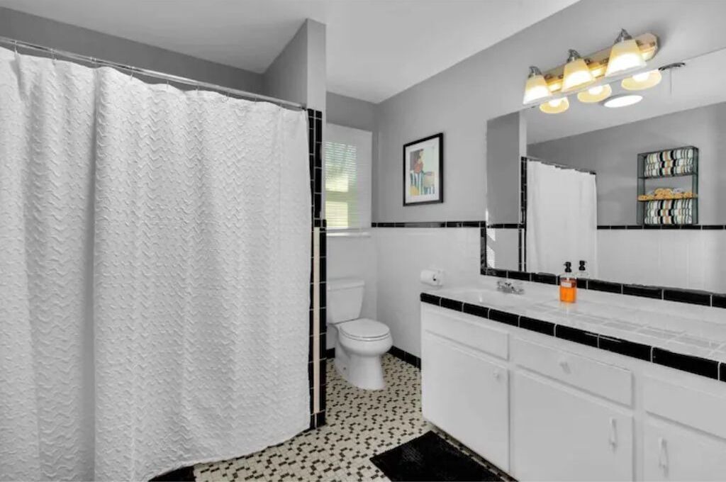 Photo of Bathroom in Mobile