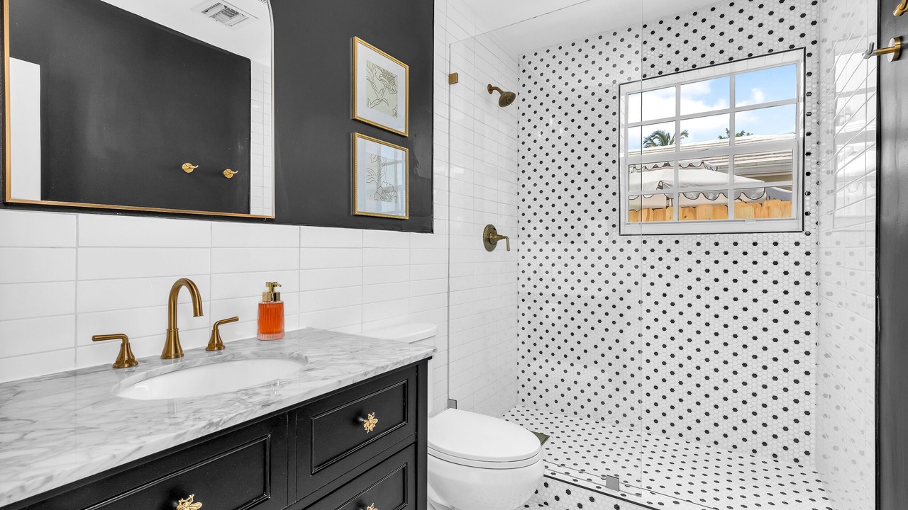 Photo of Bathroom in Victoria Park