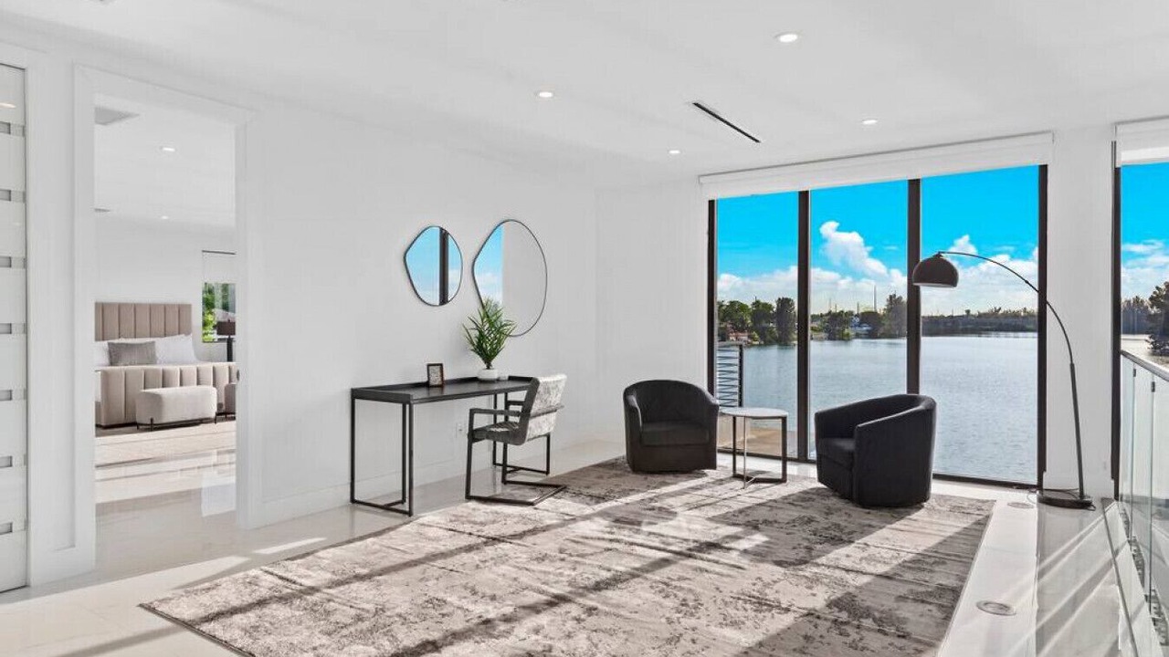 Photo of Livingroom in Glenvar Heights