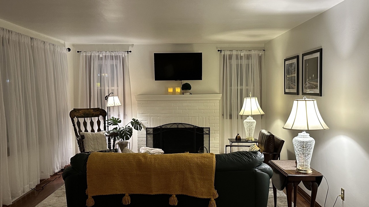 Photo of Livingroom in Erie