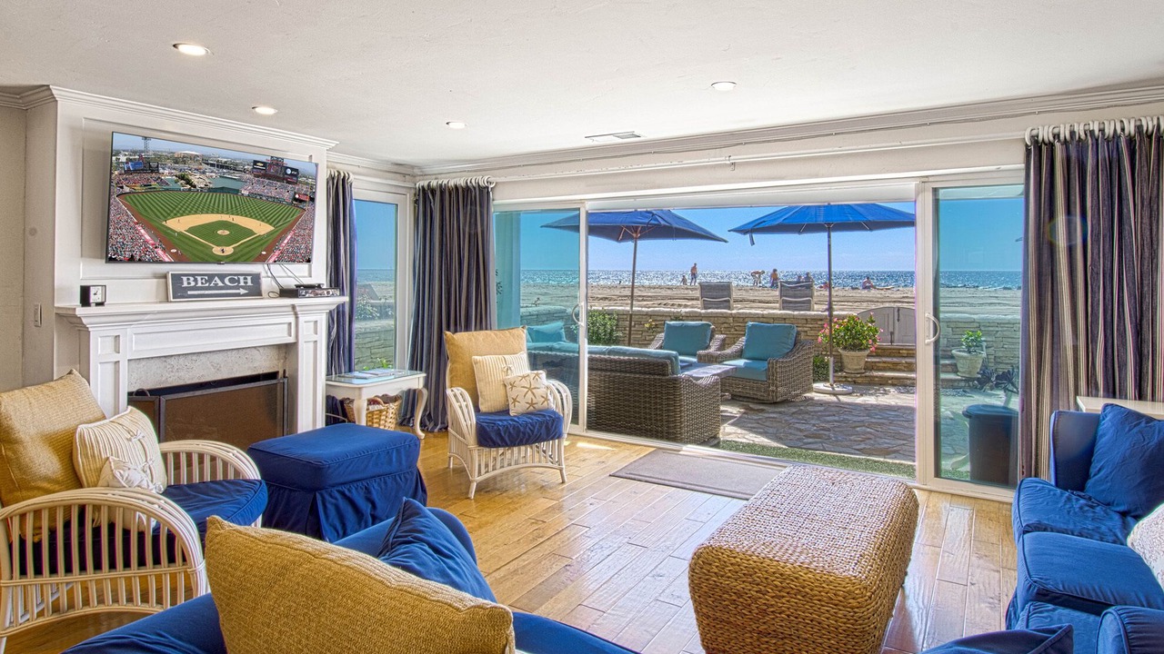 Photo of Livingroom in Santa Ana Heights
