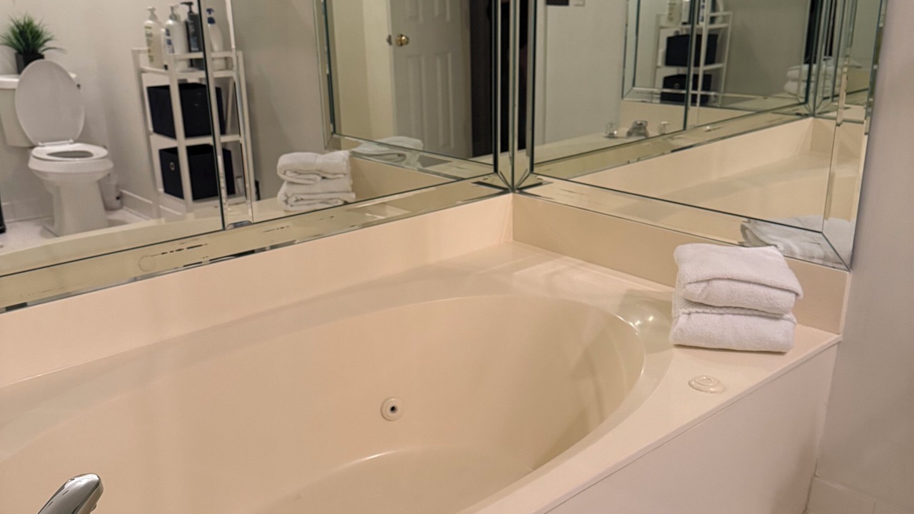 Photo of Bathroom in Redmont Park