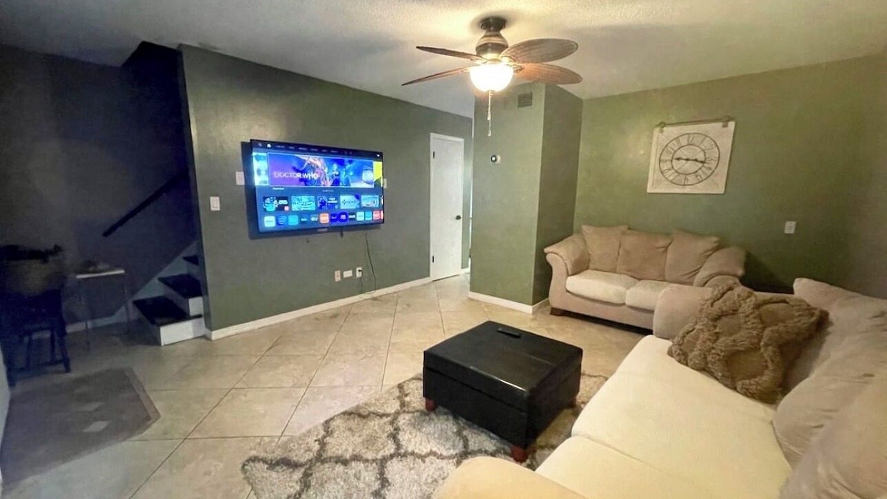 Photo of Livingroom in North Northwest Pensacola