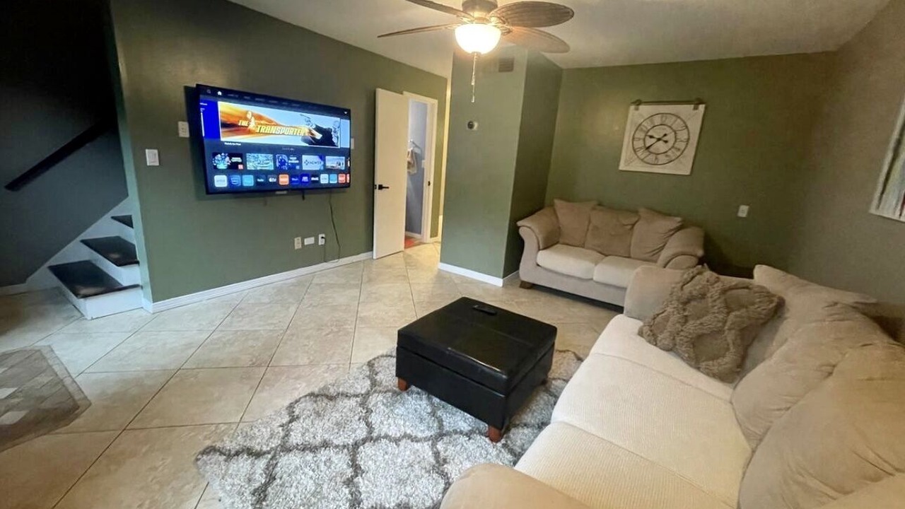 Photo of Livingroom in North Northwest Pensacola