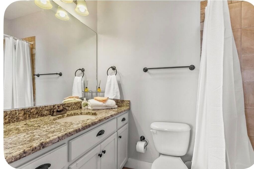 Photo of Bathroom in Tuscaloosa