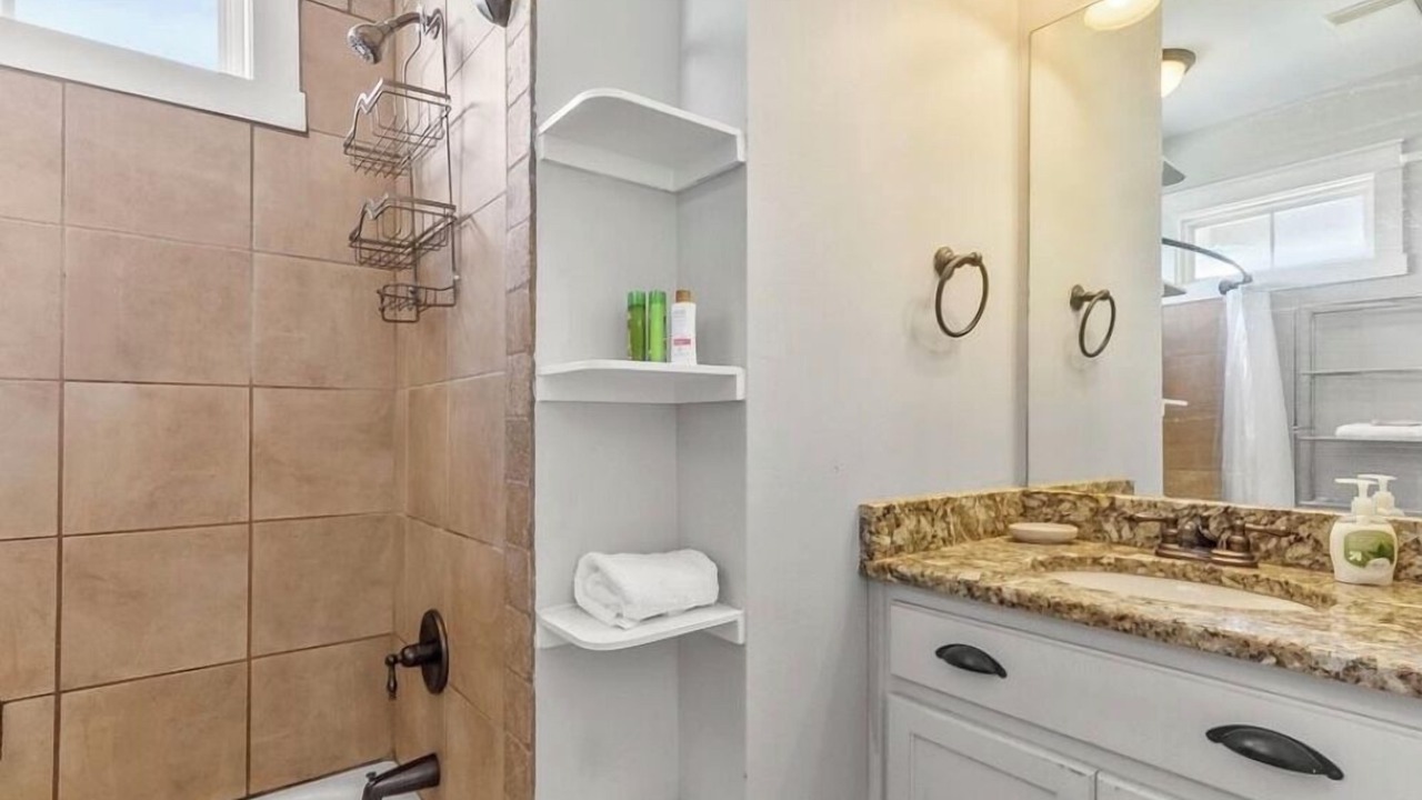 Photo of Bathroom in Tuscaloosa