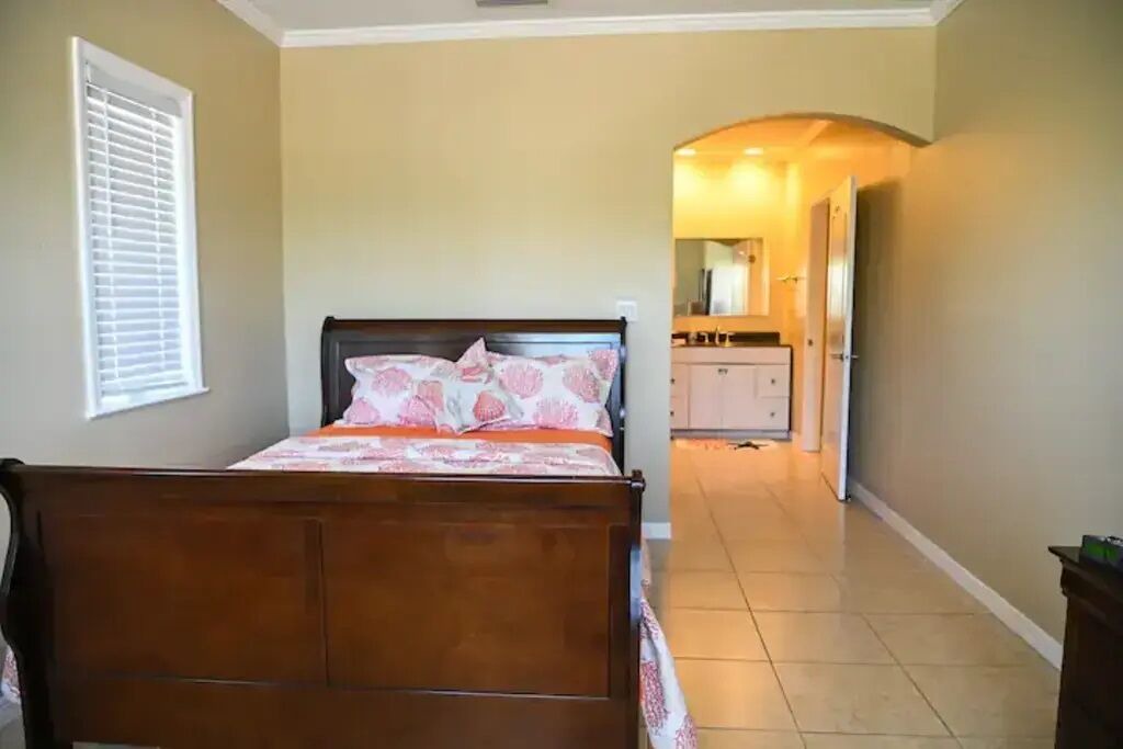 Photo of Bedroom in Bahamas Terrace