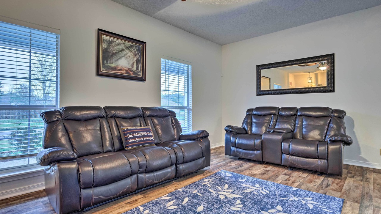 Photo of Livingroom in Gulf Hills