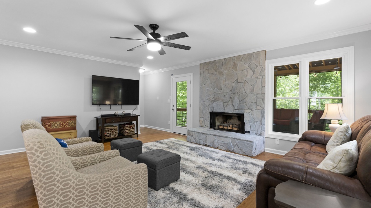 Photo of Livingroom in Barium Springs