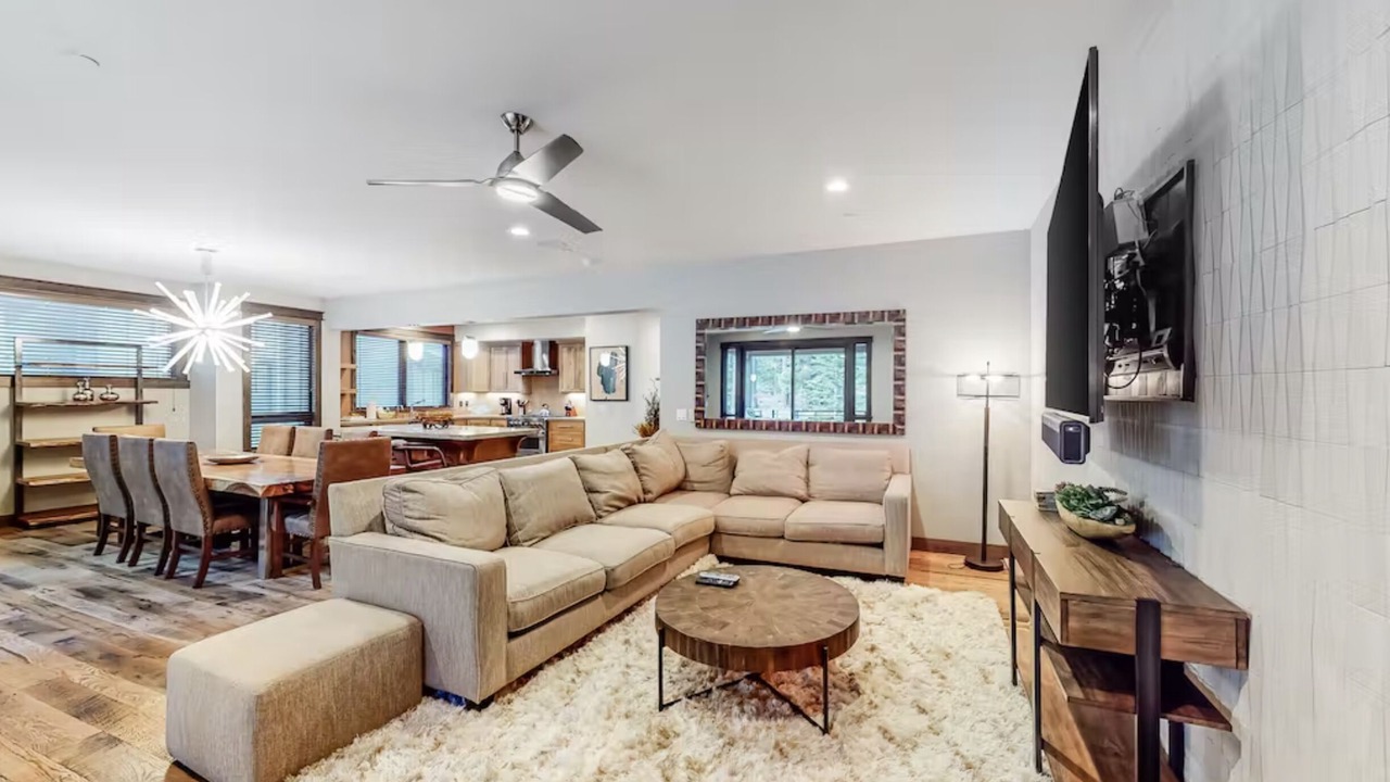 Photo of Livingroom in South Lake Tahoe