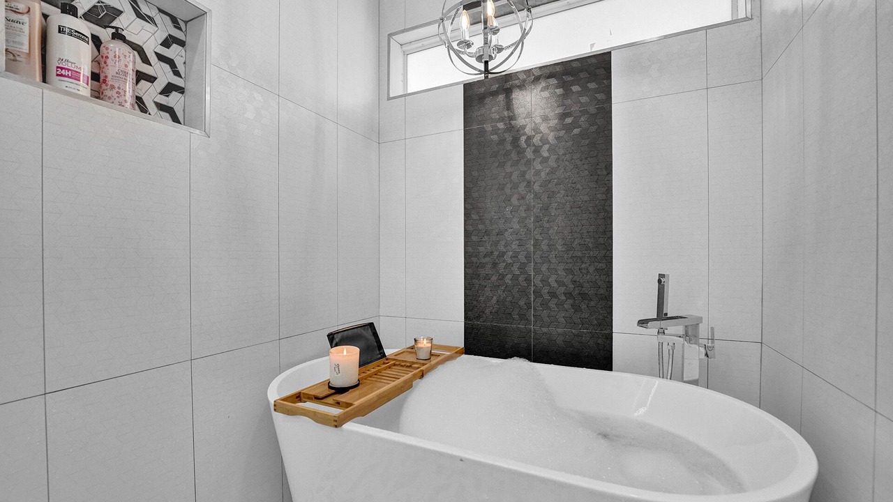 Photo of Bathroom in Hollywood