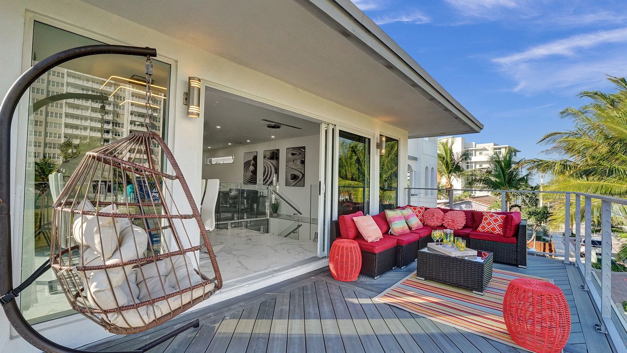 Photo of Patio Balcony in Hollywood