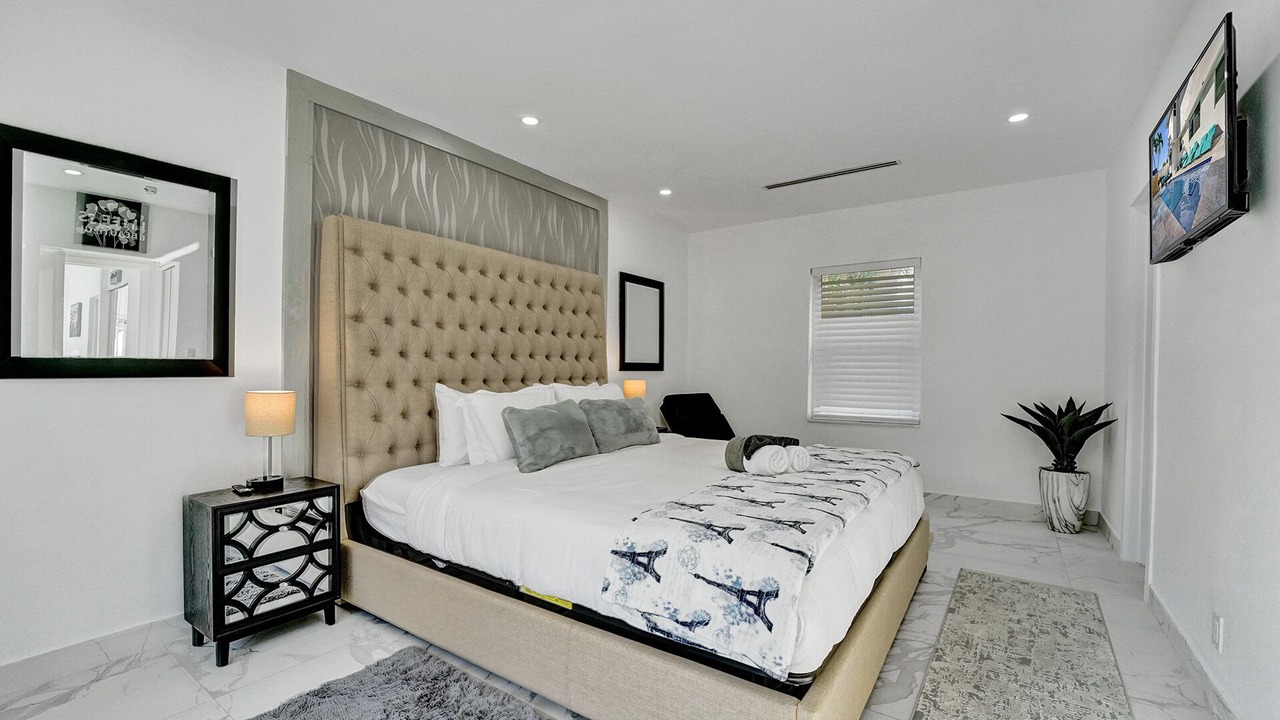 Photo of Bedroom in Hollywood