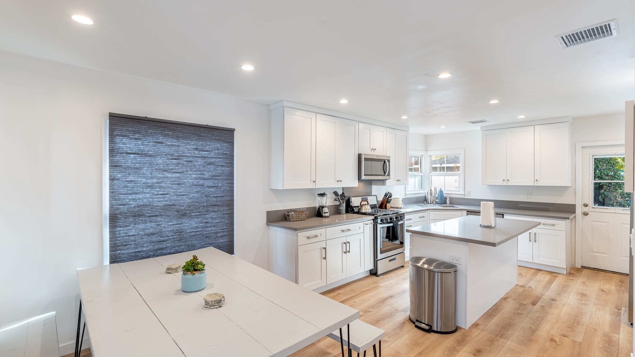 Photo of Kitchen in Encino