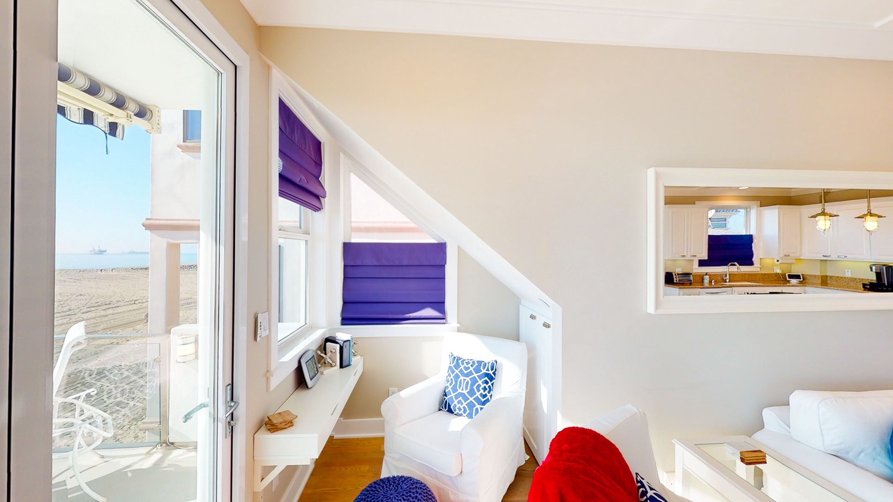 Photo of Livingroom in Old Towne