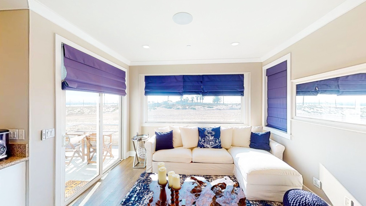 Photo of Livingroom in Old Towne