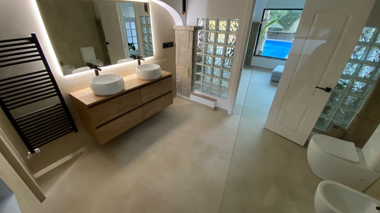 Photo of Bathroom in Cabrils