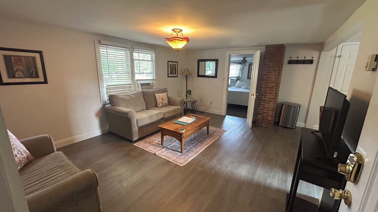 Photo of Livingroom in Clintondale
