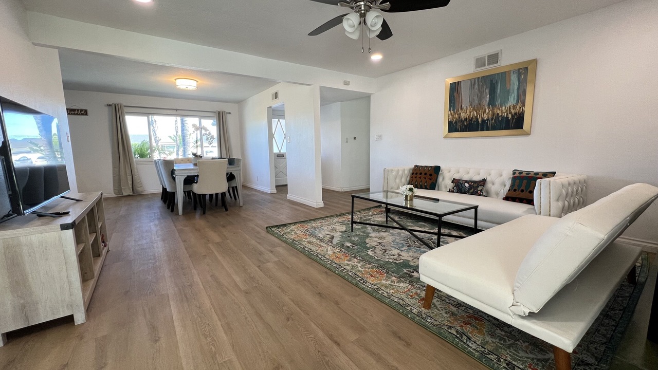 Photo of Livingroom in Thousand Oaks
