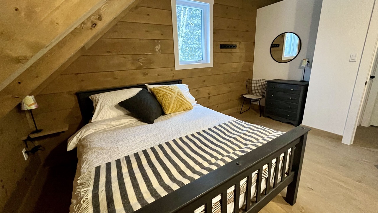 Photo of Bedroom in Saint-Tite-des-Caps