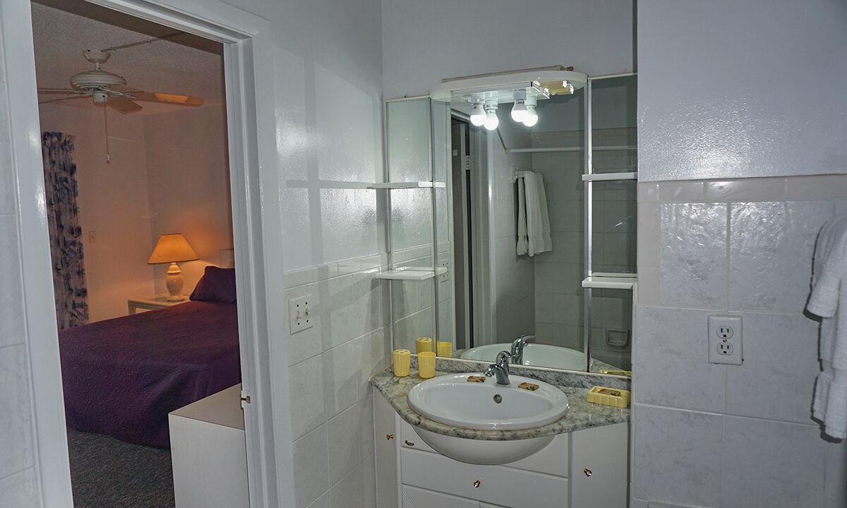 Photo of Bathroom in Bahamas Terrace