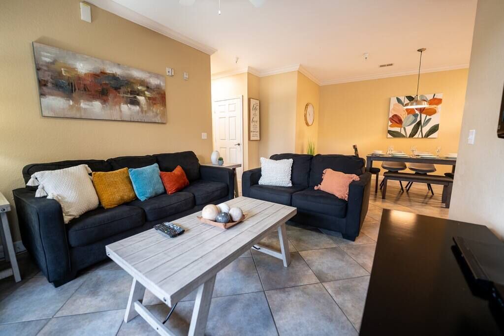 Photo of Livingroom in Four Corners