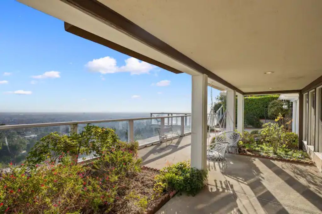 Photo of Patio Balcony in North Tustin