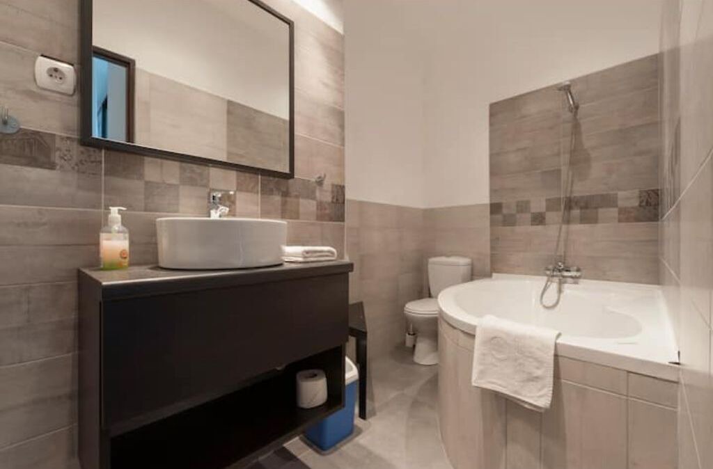 Photo of Bathroom in Palace District