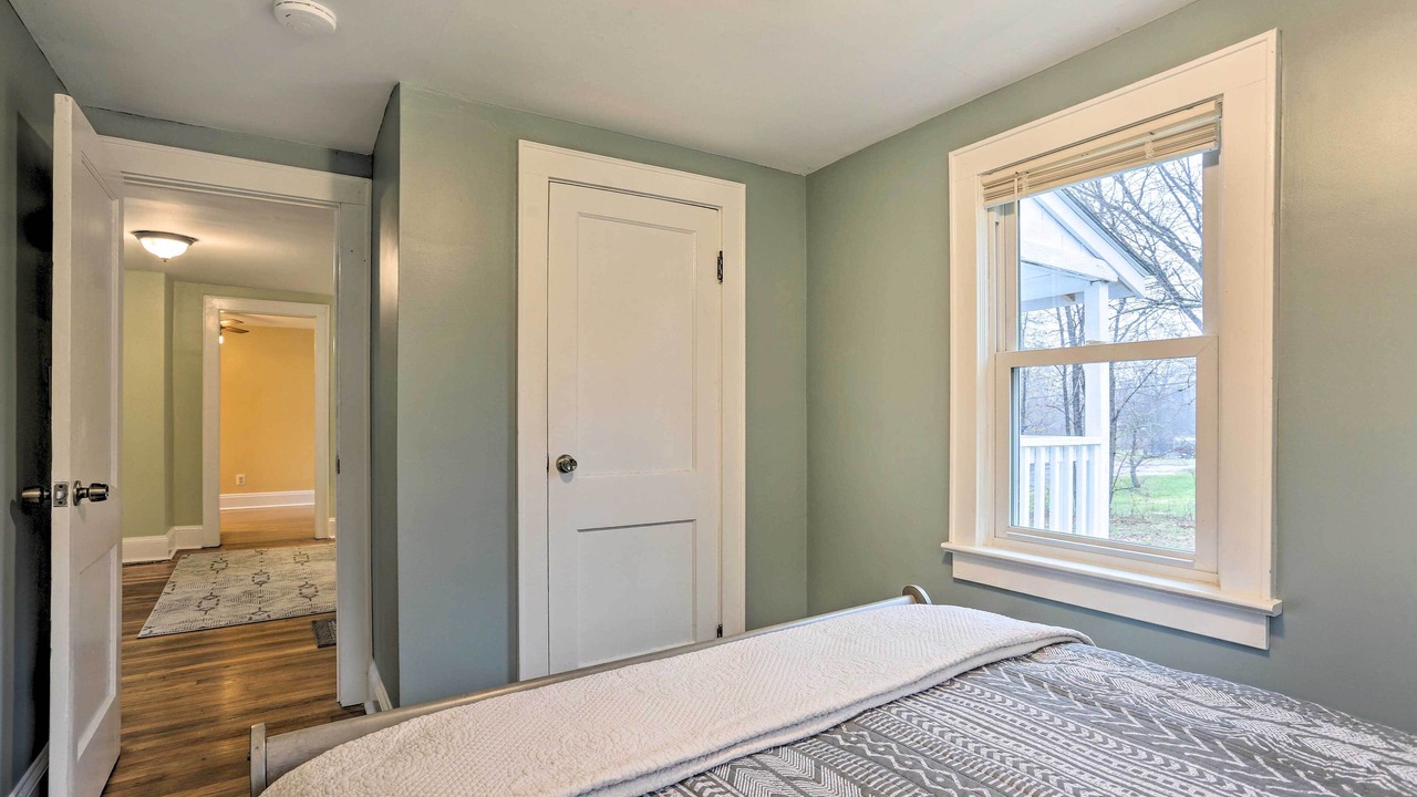 Photo of Bedroom in Campbell Hall