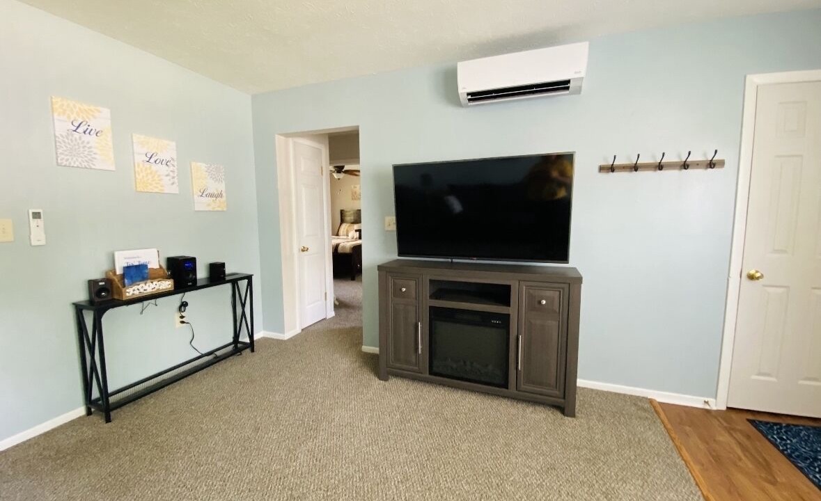 Photo of Livingroom in Conneaut