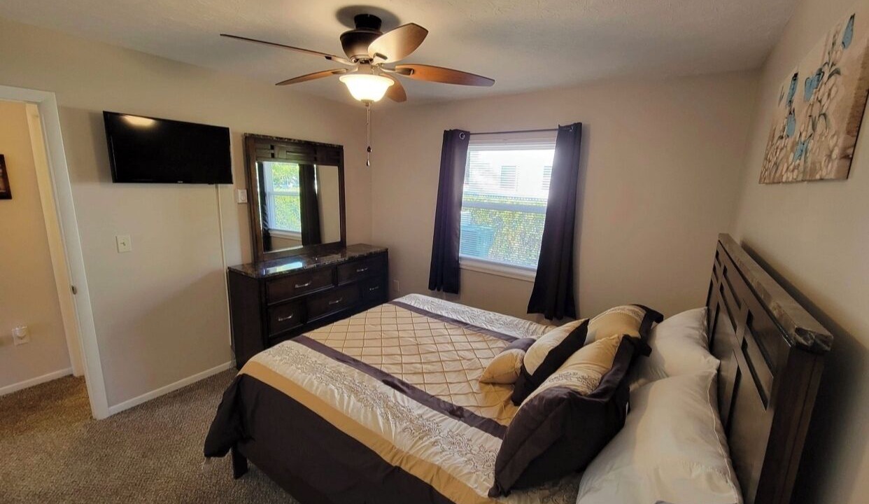 Photo of Bedroom in Conneaut