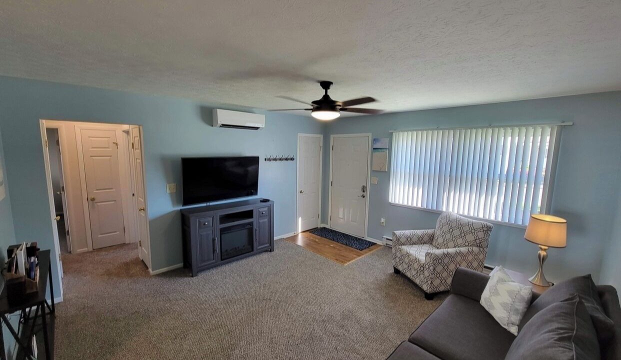 Photo of Livingroom in Conneaut