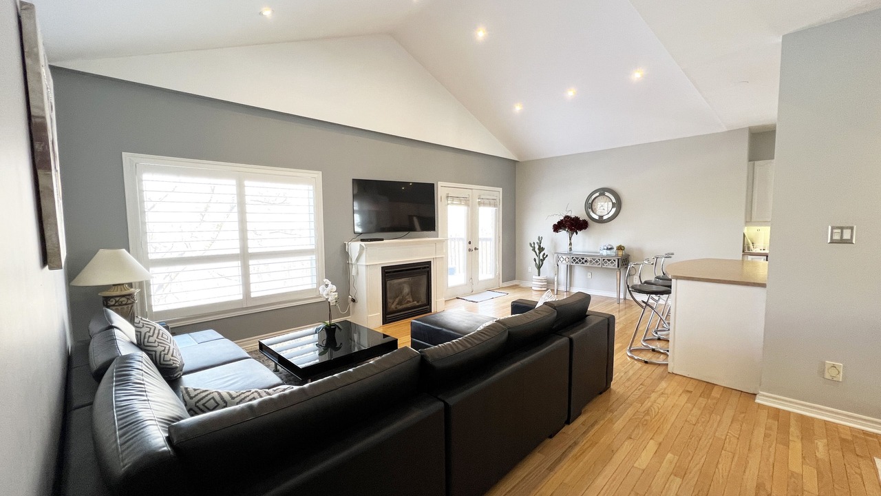 Photo of Livingroom in Barrie