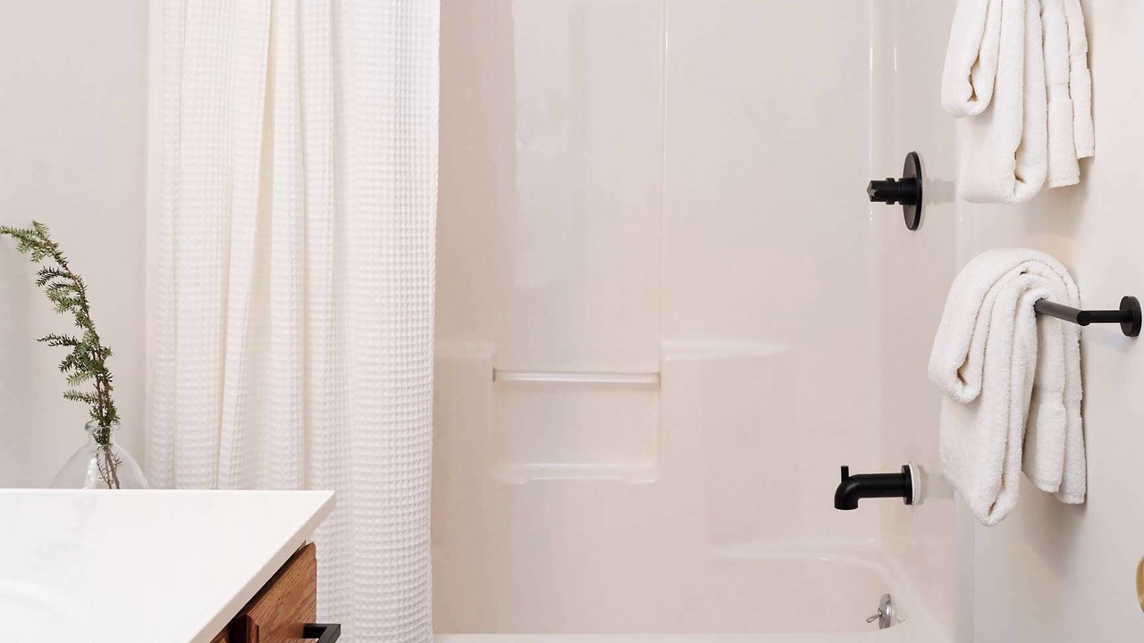 Photo of Bathroom in Roscoe