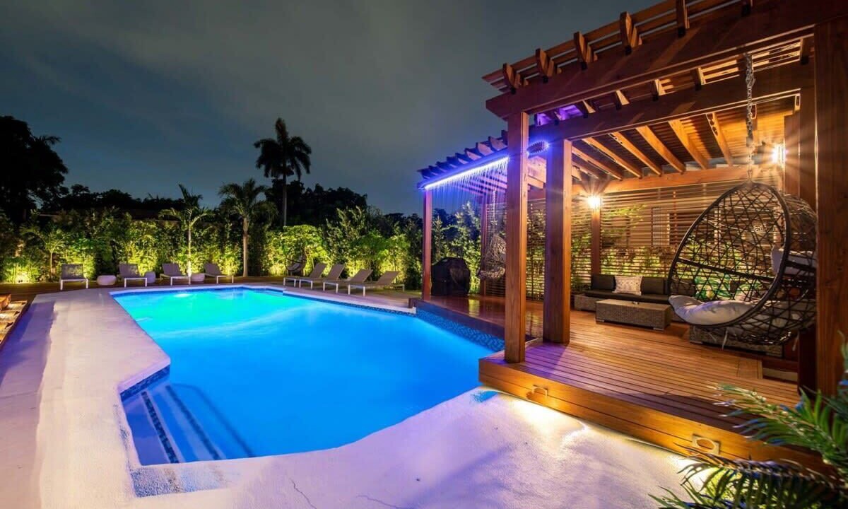 Photo of Outdoor in Golden Glades