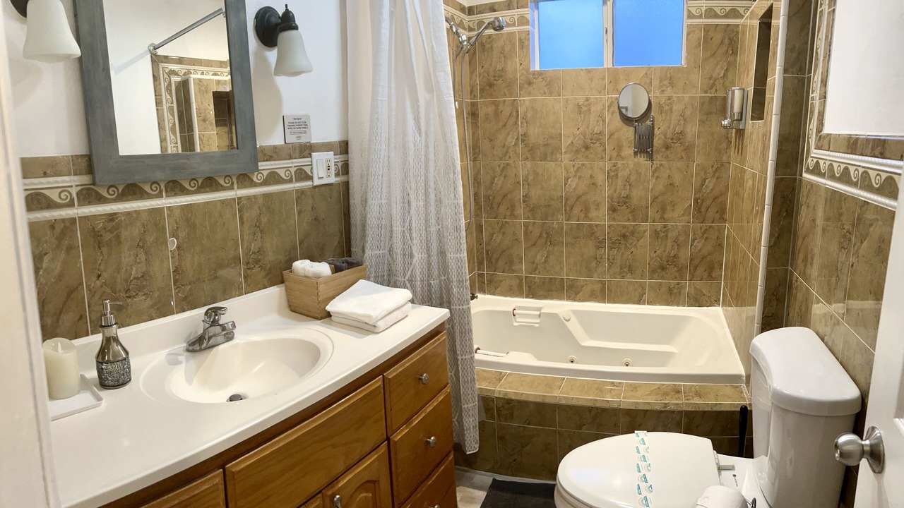 Photo of Bathroom in South Gate