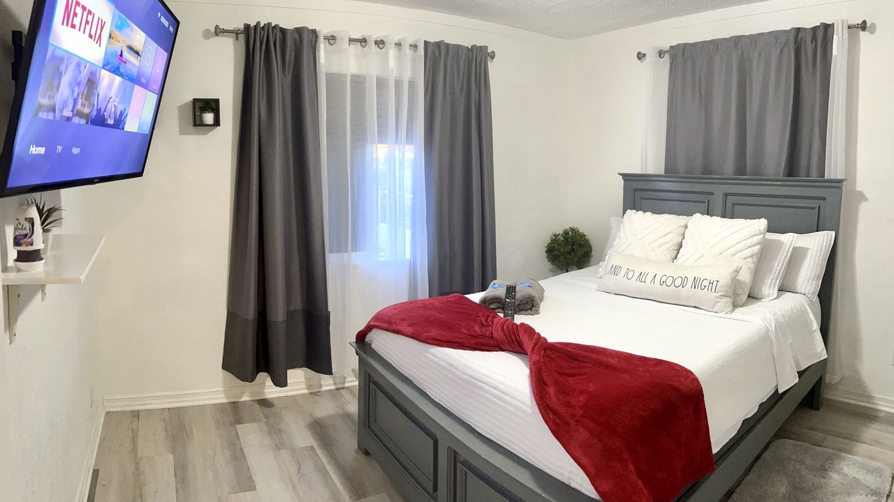 Photo of Bedroom in South Gate