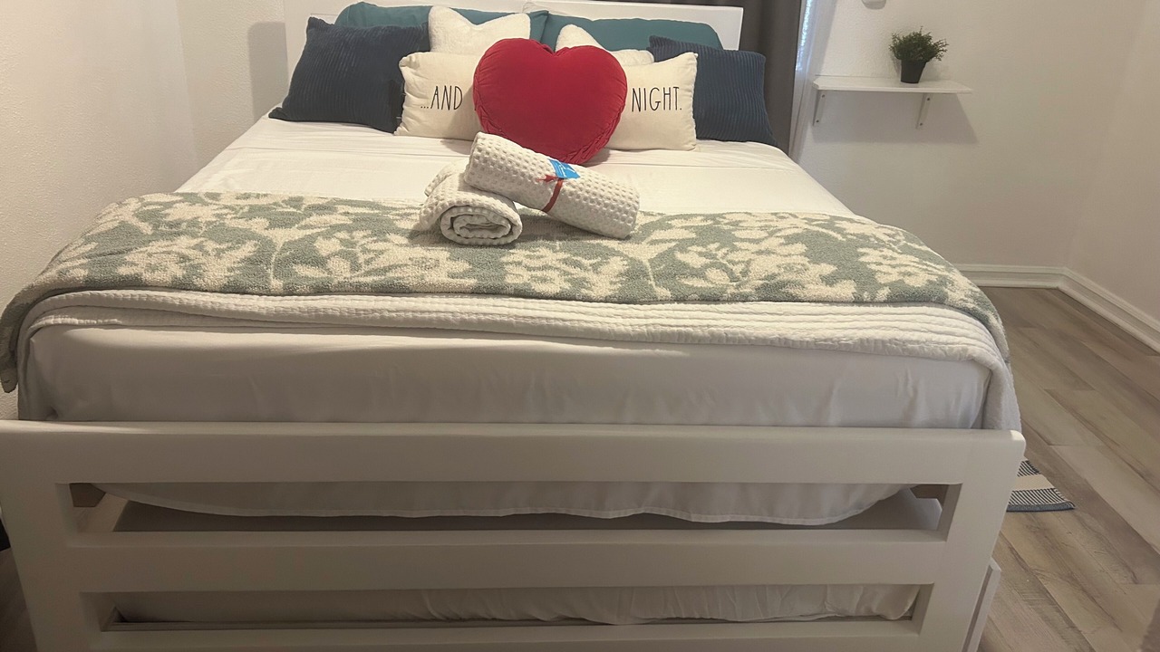 Photo of Bedroom in South Gate
