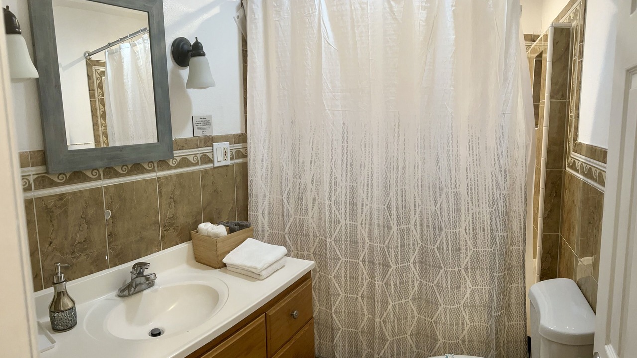Photo of Bathroom in South Gate