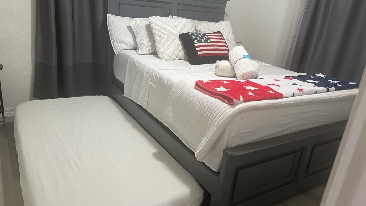 Photo of Bedroom in South Gate