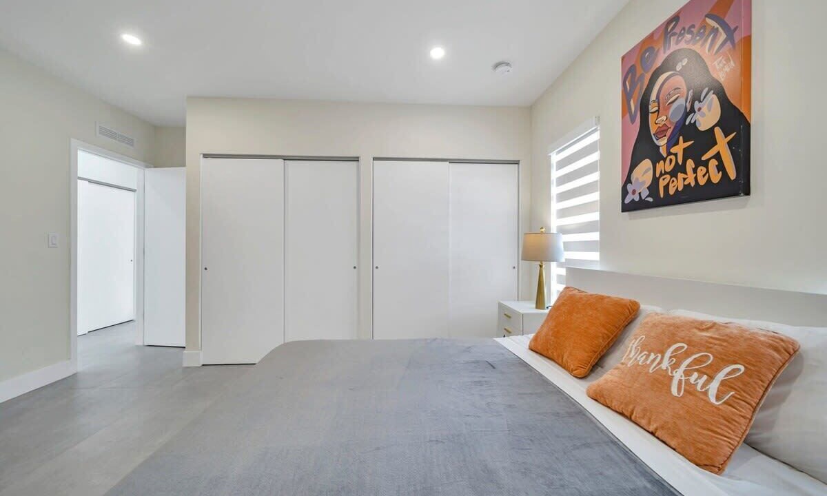 Photo of Bedroom in Golden Glades