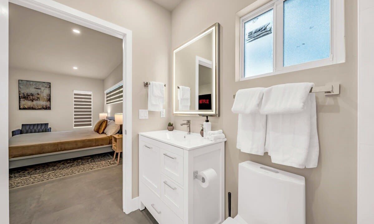 Photo of Bathroom in Golden Glades
