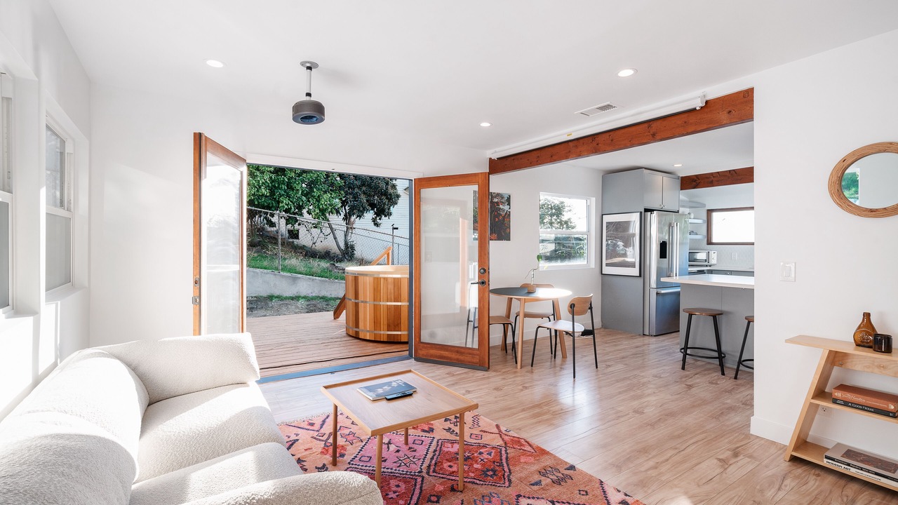 Photo of Livingroom in Los Angeles