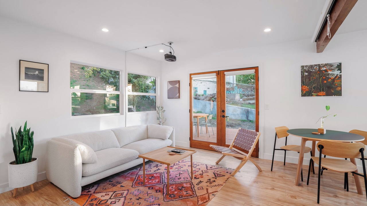 Photo of Livingroom in Los Angeles