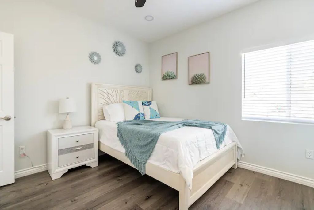 Photo of Bedroom in Midway City