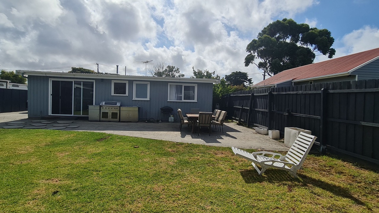Photo of Outdoor in Indented Head