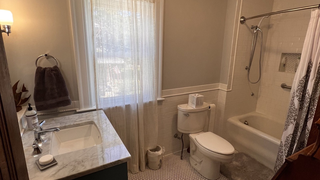 Photo of Bathroom in Dunkirk