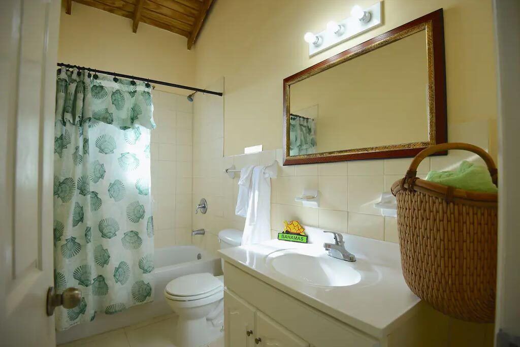 Photo of Bathroom in Cat Island