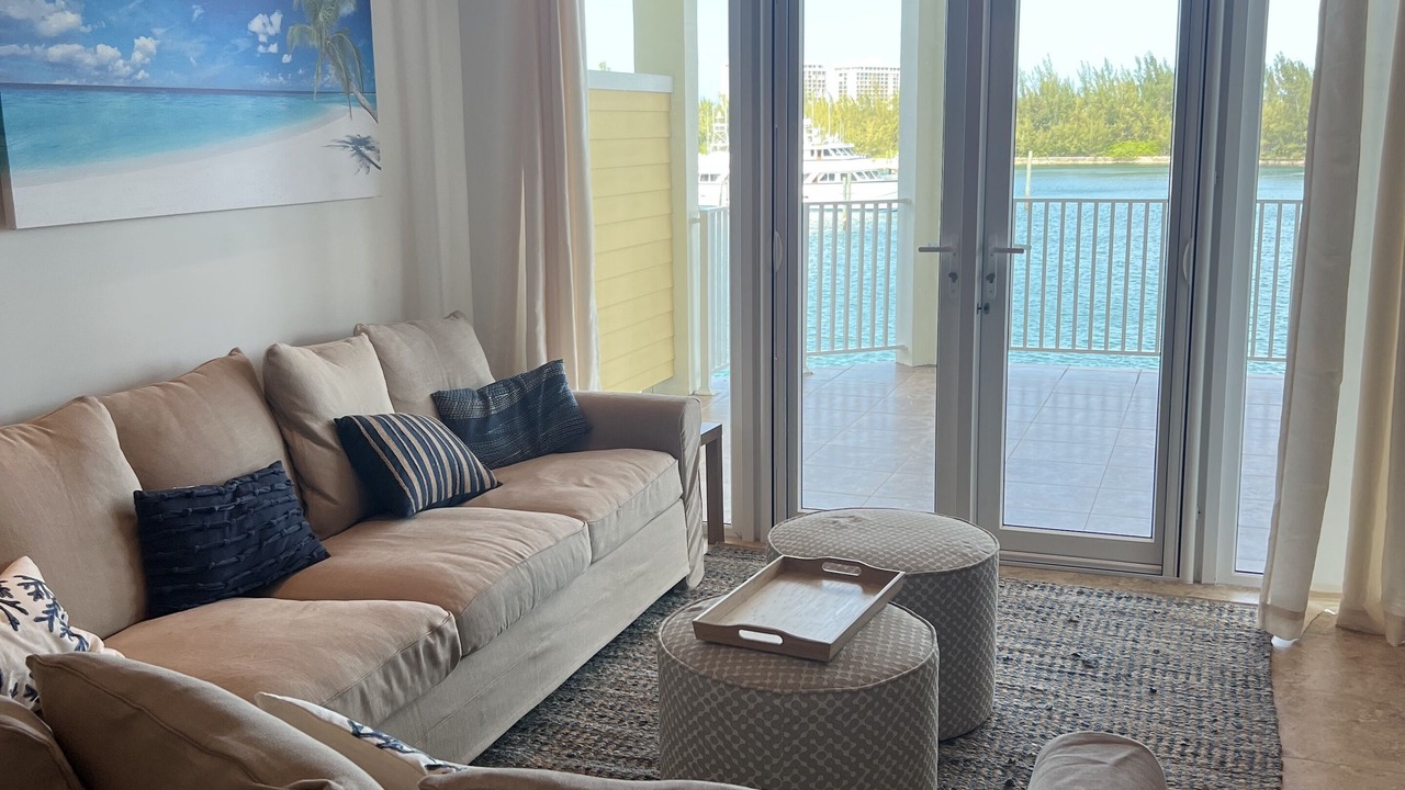Photo of Livingroom in Bell Channel Bay