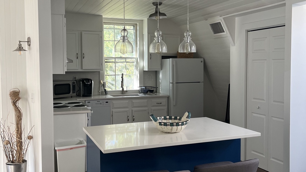 Photo of Kitchen in Cove - East Side - Shippan